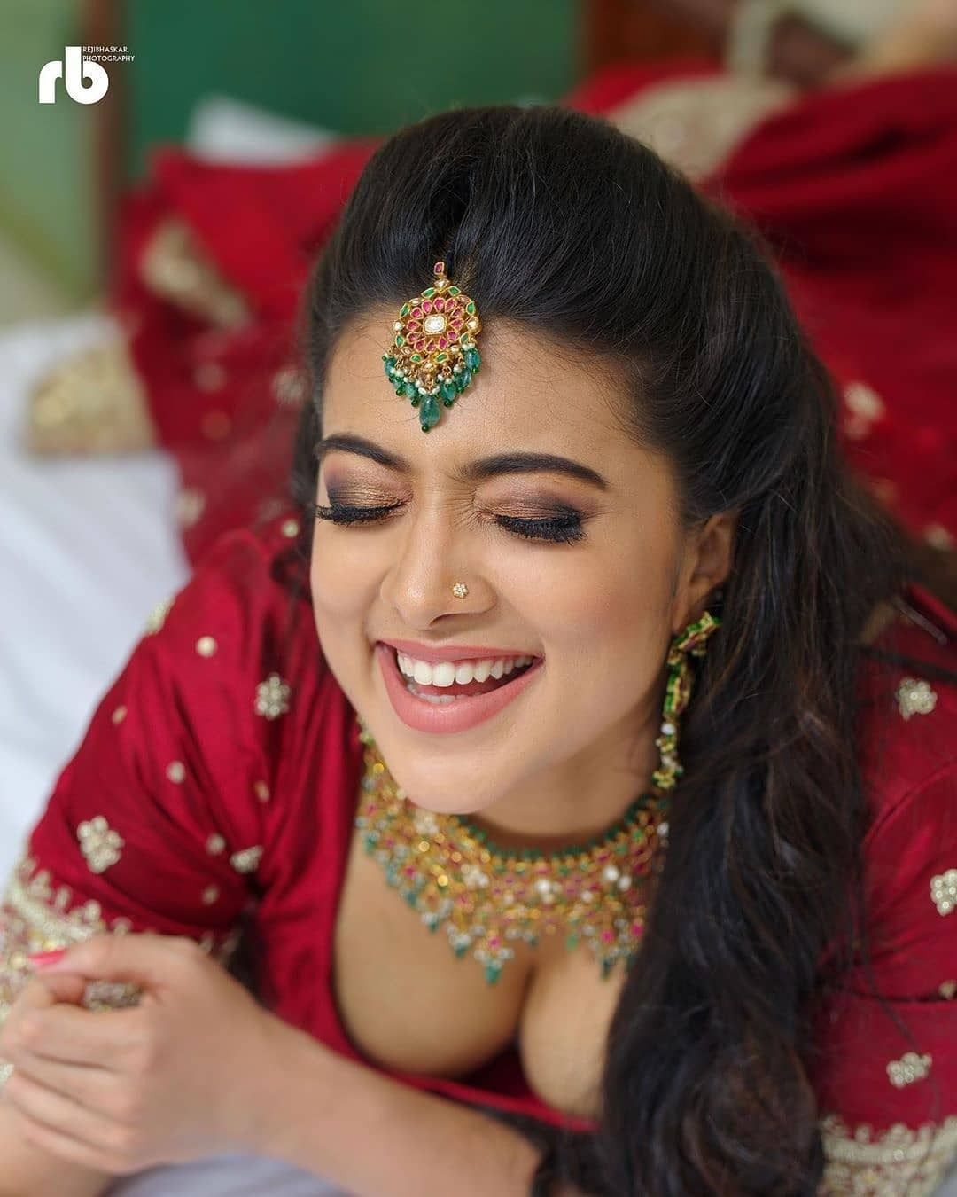 Madhuri Braganza Photo [HD]: Latest Image, Picture, Stills of Madhuri Braganza