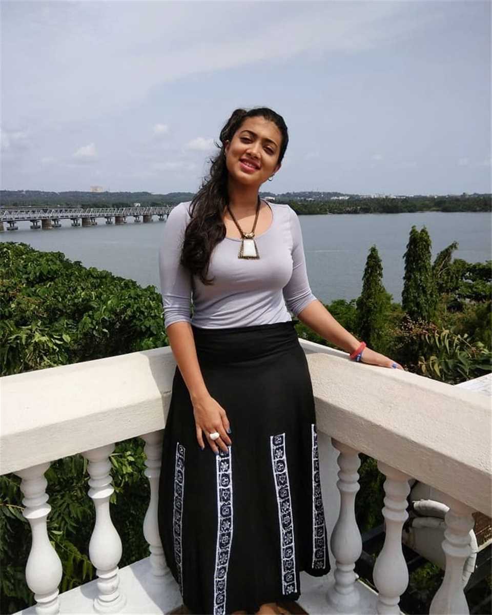Madhuri Braganza Enjoying Her Vacation Photos 58947