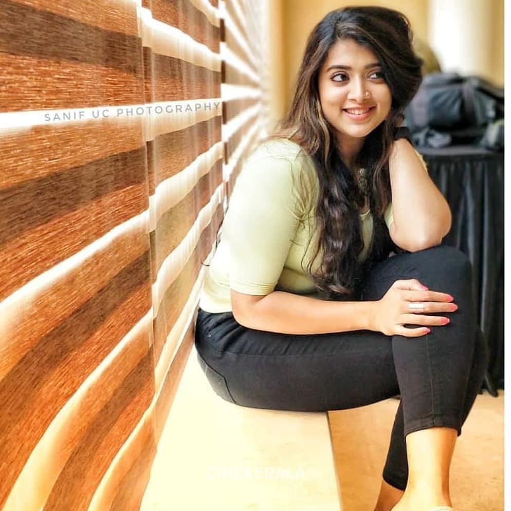 Madhuri Braganza Biography, Age, Movies, Wiki, Marriage, Family, Photo. New HD pic, Actresses, Indian actresses