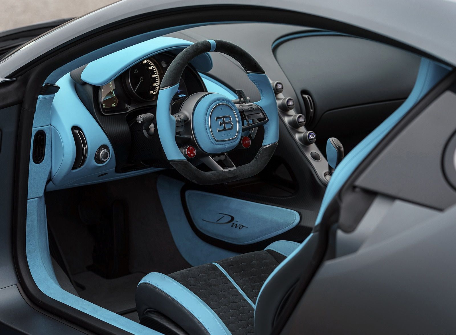 Bugatti Divo Interior Wallpaper (39)