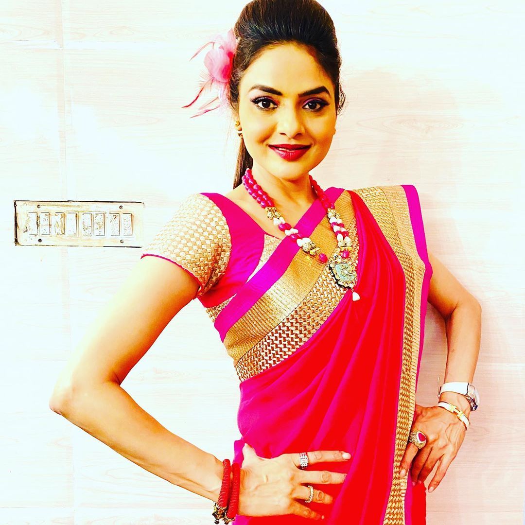 Madhoo Shah Photo: Latest Madhoo Shah Image, HD Wallpaper, Picture, Gallery of Actor Madhoo Shah