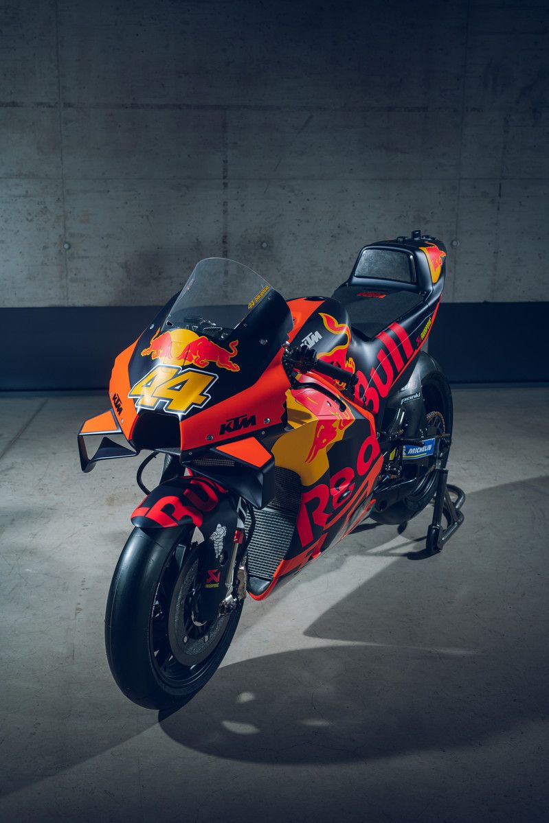 KTM MotoGP bike unveiled. hp and 157 kg