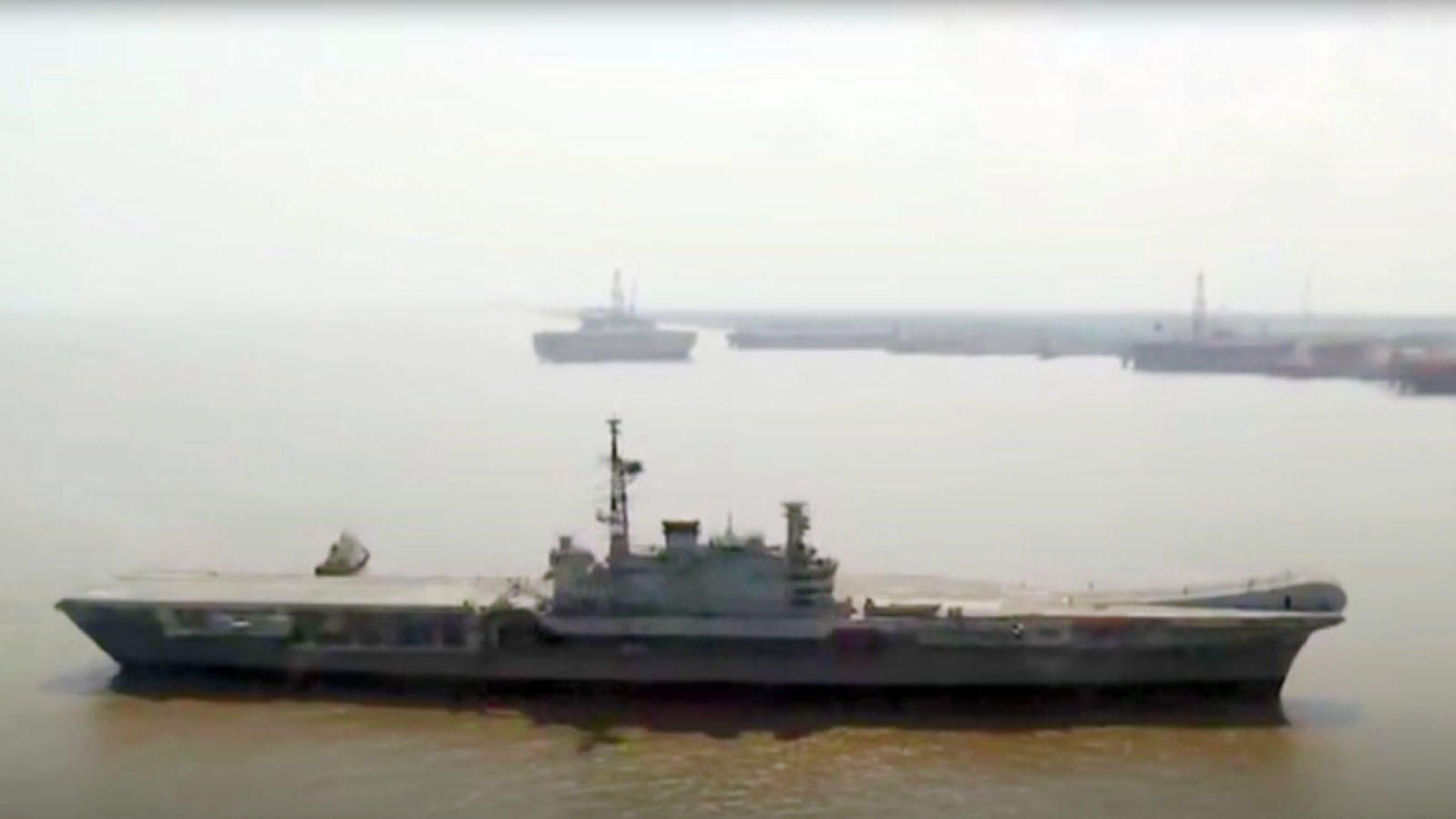 70 Year Old INS Viraat's Dismantling Process Starts At Gujarat Port. City Of India Videos