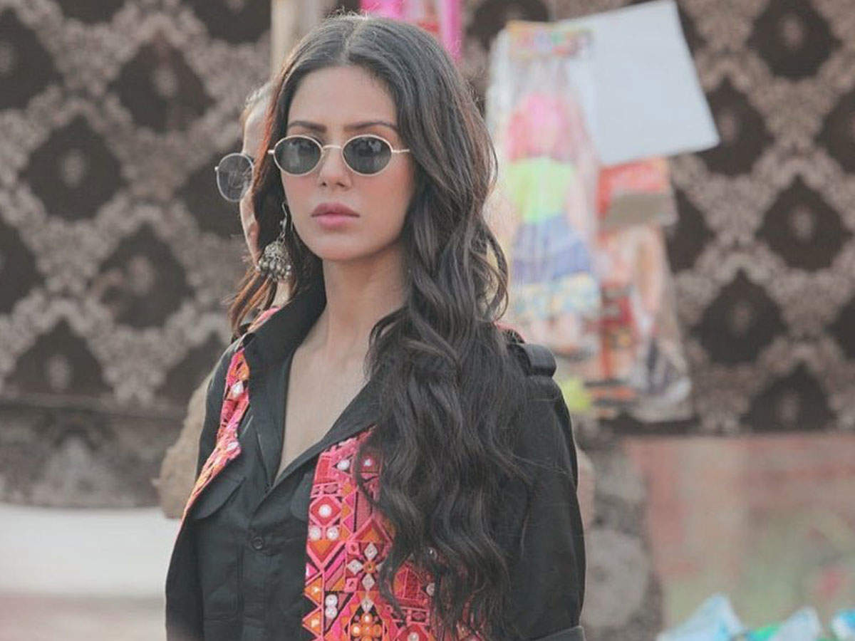 Ardab Mutiyaran' pics: Sonam Bajwa as the badass Babbu Bains is sure to get you hooked. Punjabi Movie News of India