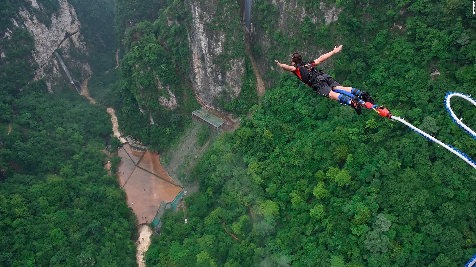 Bungee Jumping Off World's Highest Glass Bridge In China (photos)
