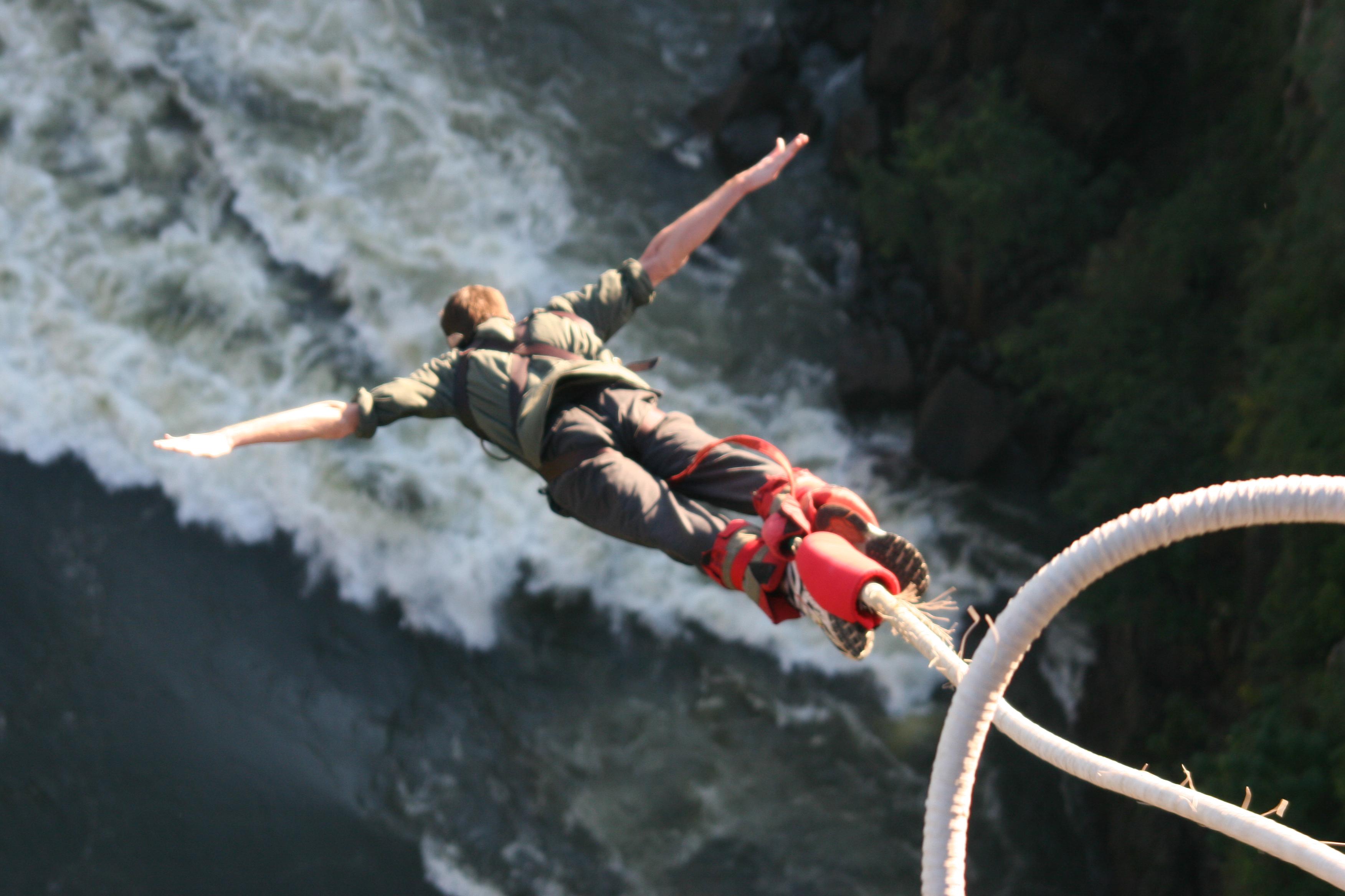 I want to bungee jump. 