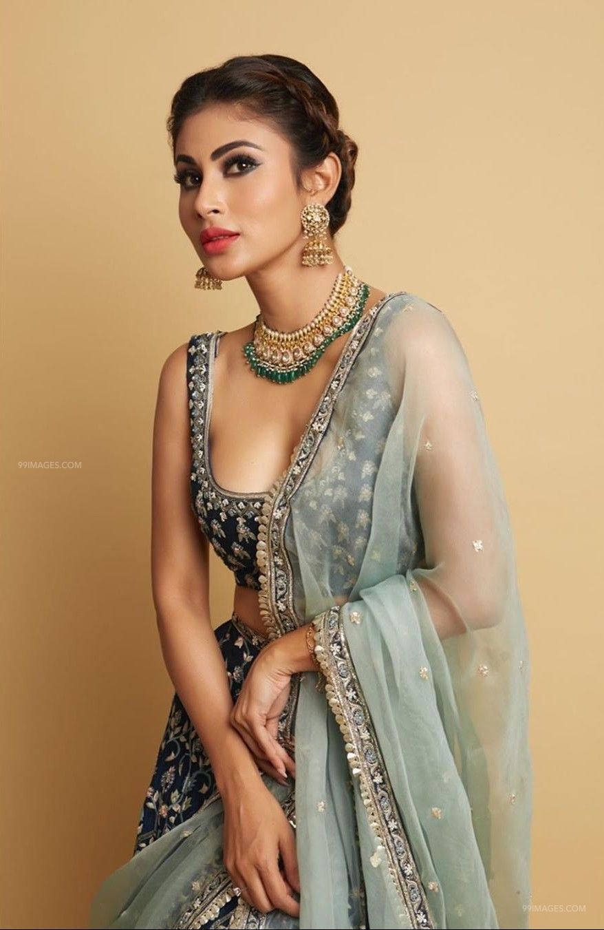 Mouni Roy Beautiful HD Photo & Mobile Wallpaper HD (Android IPhone) (1080p) (878x1351) (2021)