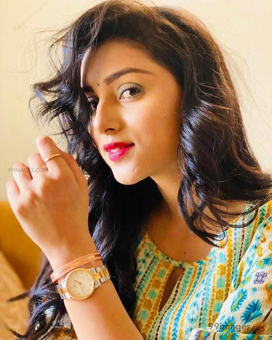 Mallika Singh Hot HD Photo & Mobile Wallpaper (1080p) (937x1171)