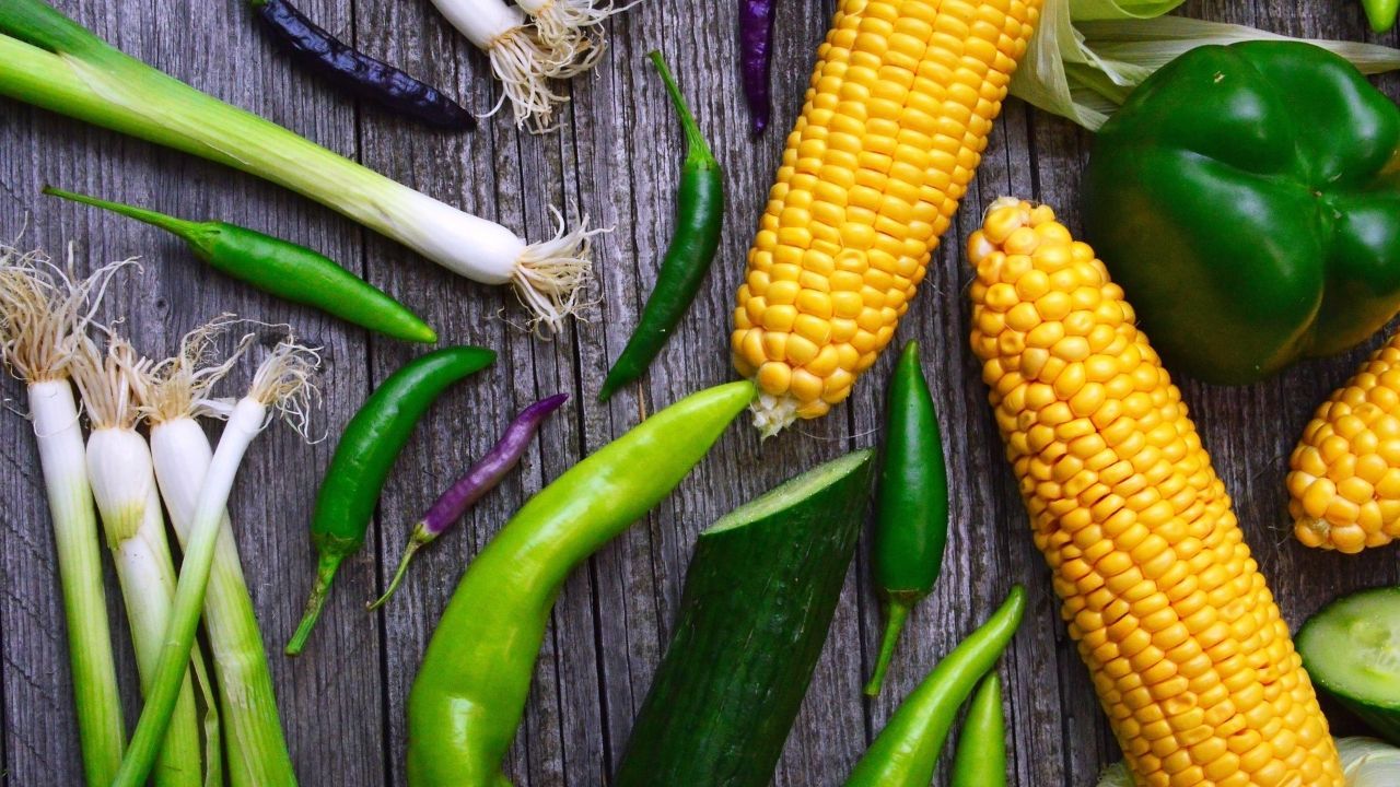 corn wallpaper, natural foods, corn on the cob, vegetable, sweet corn, corn kernels, corn, local food, food, vegetarian food, corn on the cob