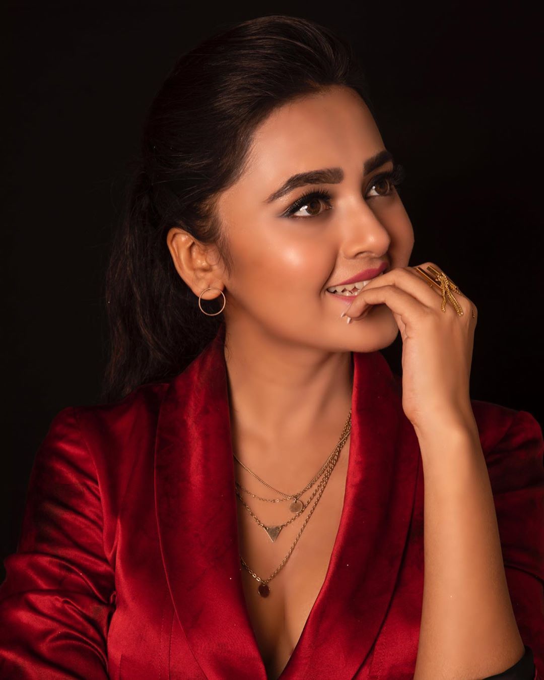 Tejasswi Prakash Phone Wallpapers Wallpaper Cave