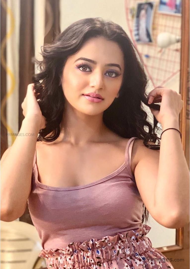 Helly Shah Phone Wallpapers - Wallpaper Cave