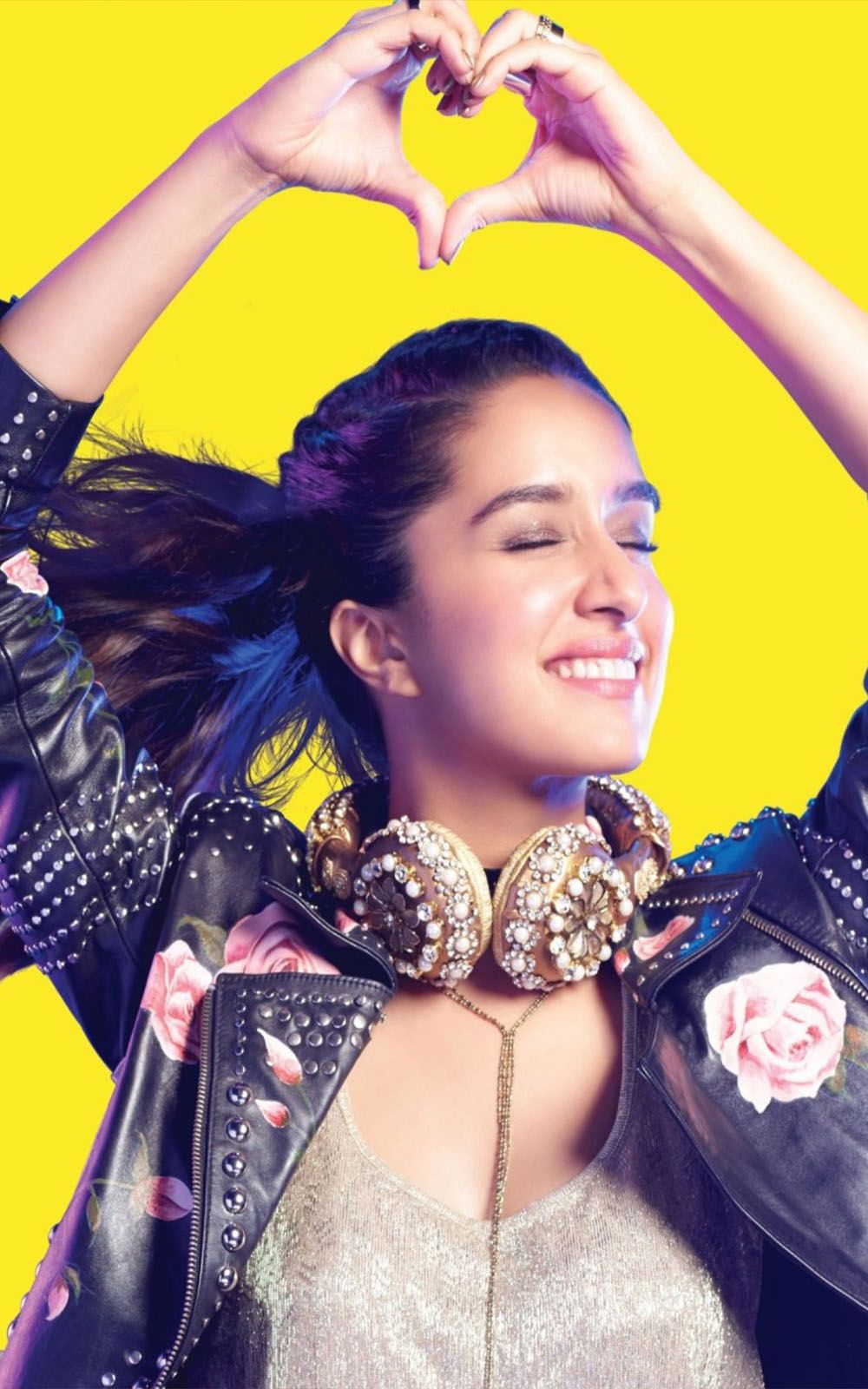 Love Shraddha Kapoor Free HD Mobile Wallpaper