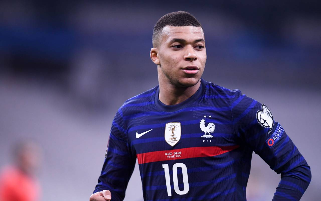 Liverpool's chances of Kylian Mbappe transfer boosted as PSG reduce price