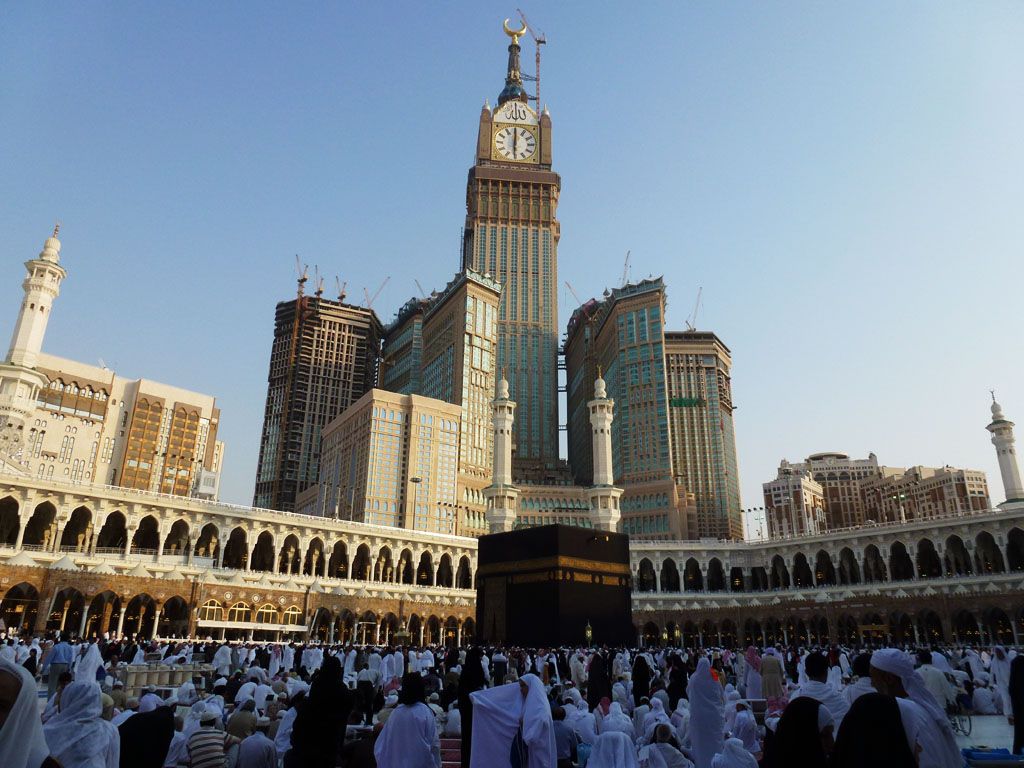 2. Abraj Al Bait Towers. Height: 972 Ft Location: Mecca