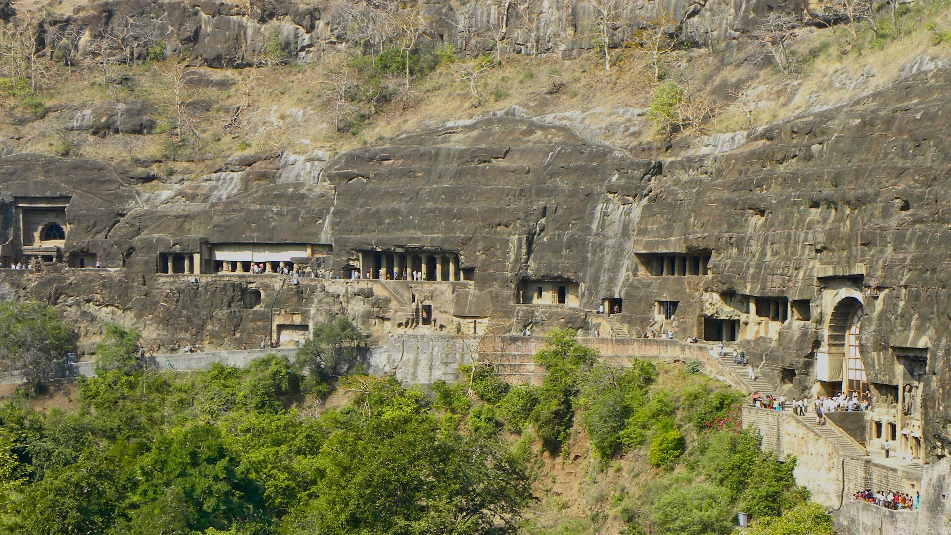 Ajanta cave hi-res stock photography and images - Alamy