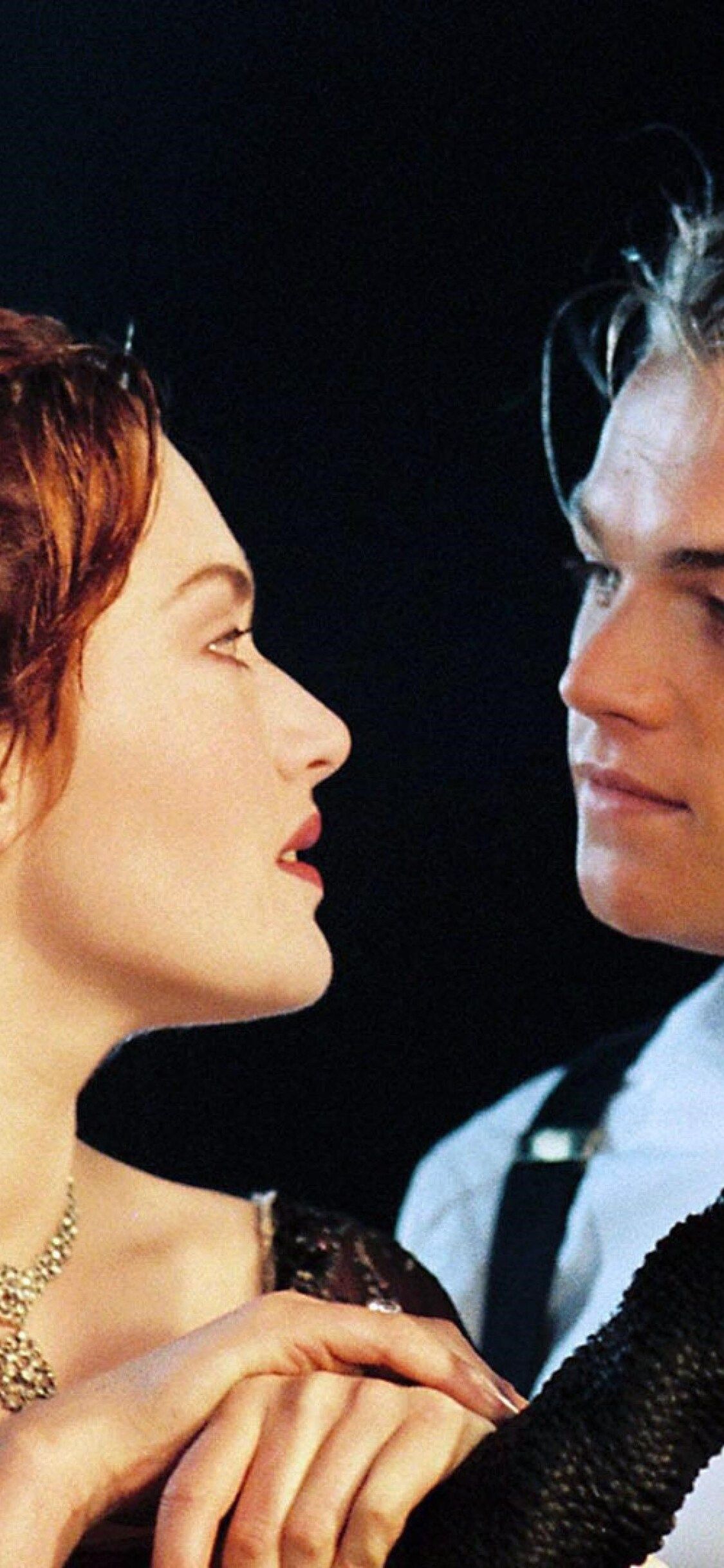Kate Winslet And Leonardo In Titanic Movie iPhone XS, iPhone iPhone X HD 4k Wallpaper, Image, Background, Photo and Picture