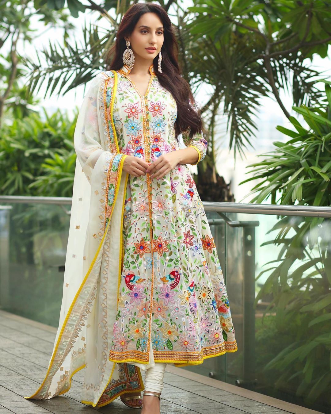 Nora fatehi HD wallpaper. Pakistani dress design, Dresses online shop, Designer dresses