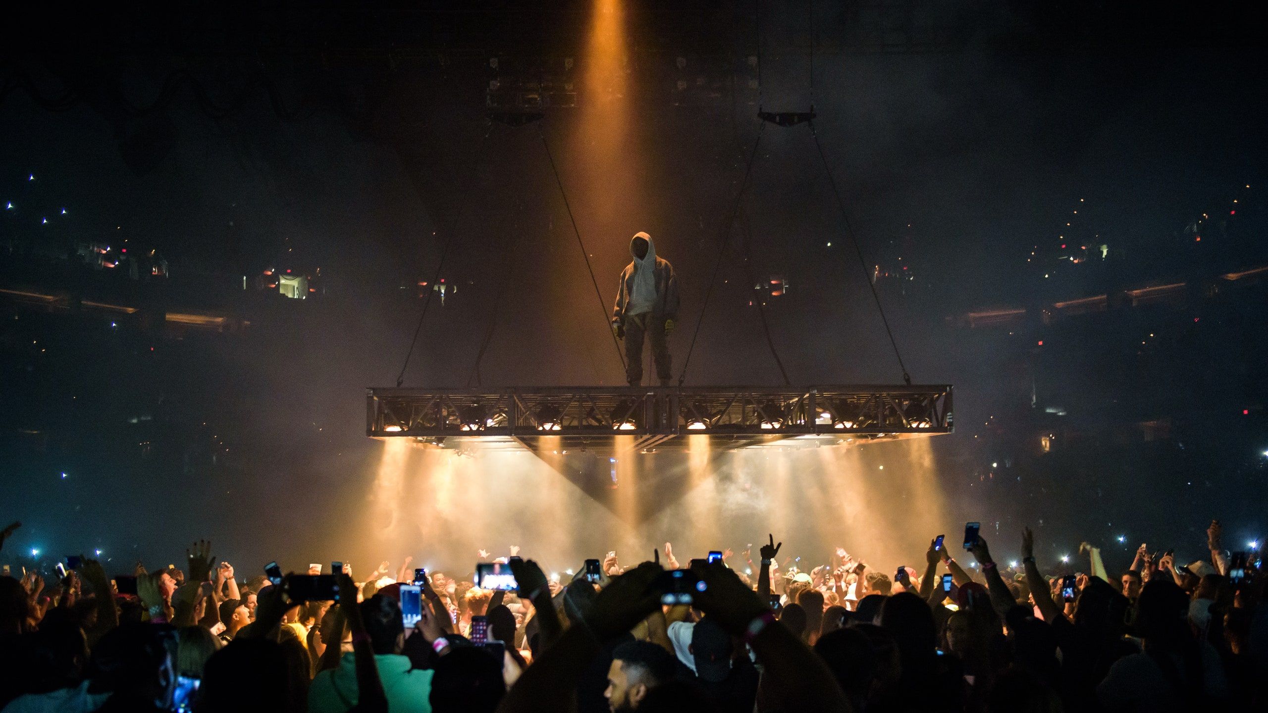 Kevin Durant Is Too Big for Kanye West's Mosh Pit