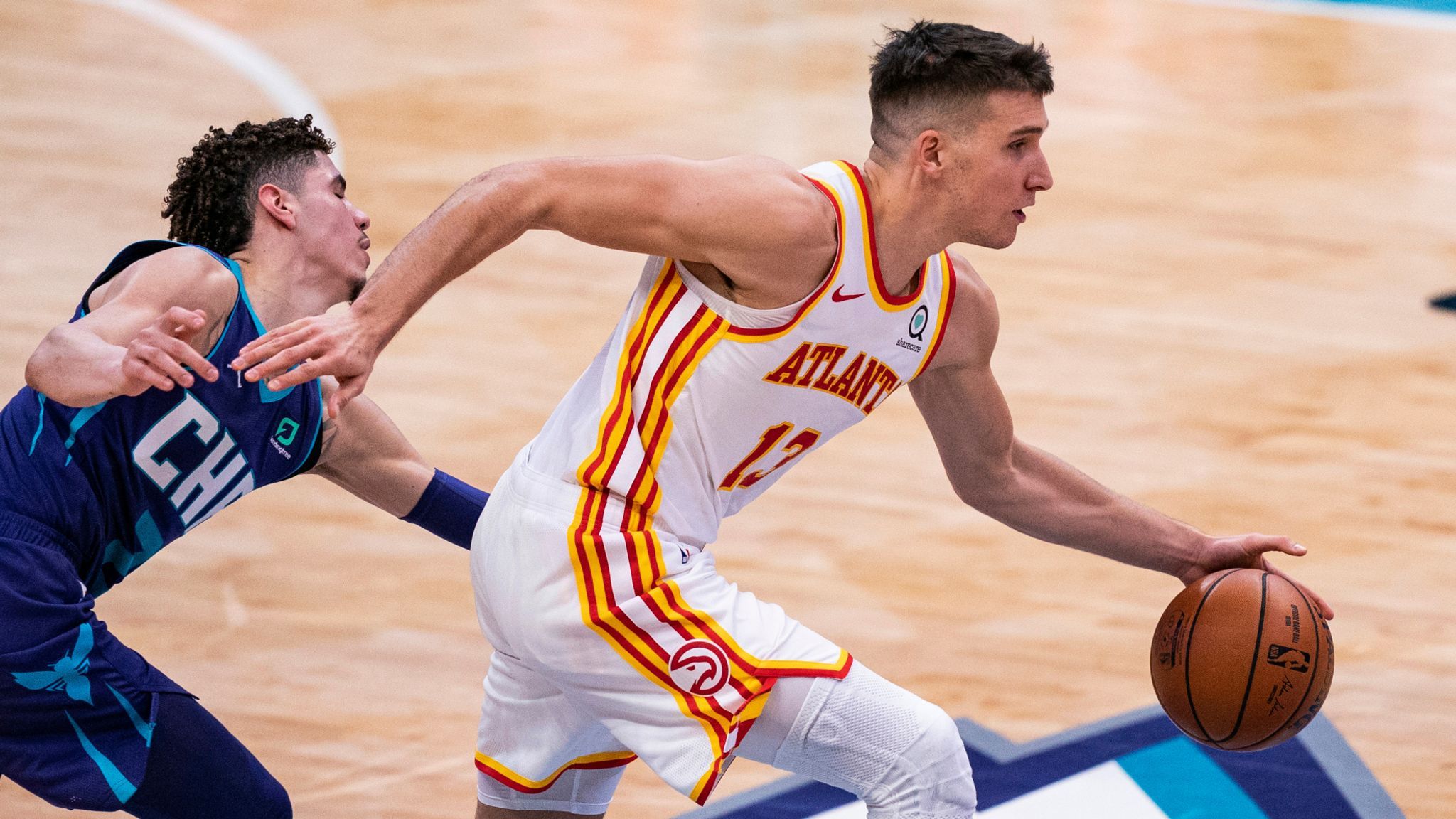 Atlanta Hawks guard Bogdan Bogdanovic suffers fractured knee against Charlotte Hornets