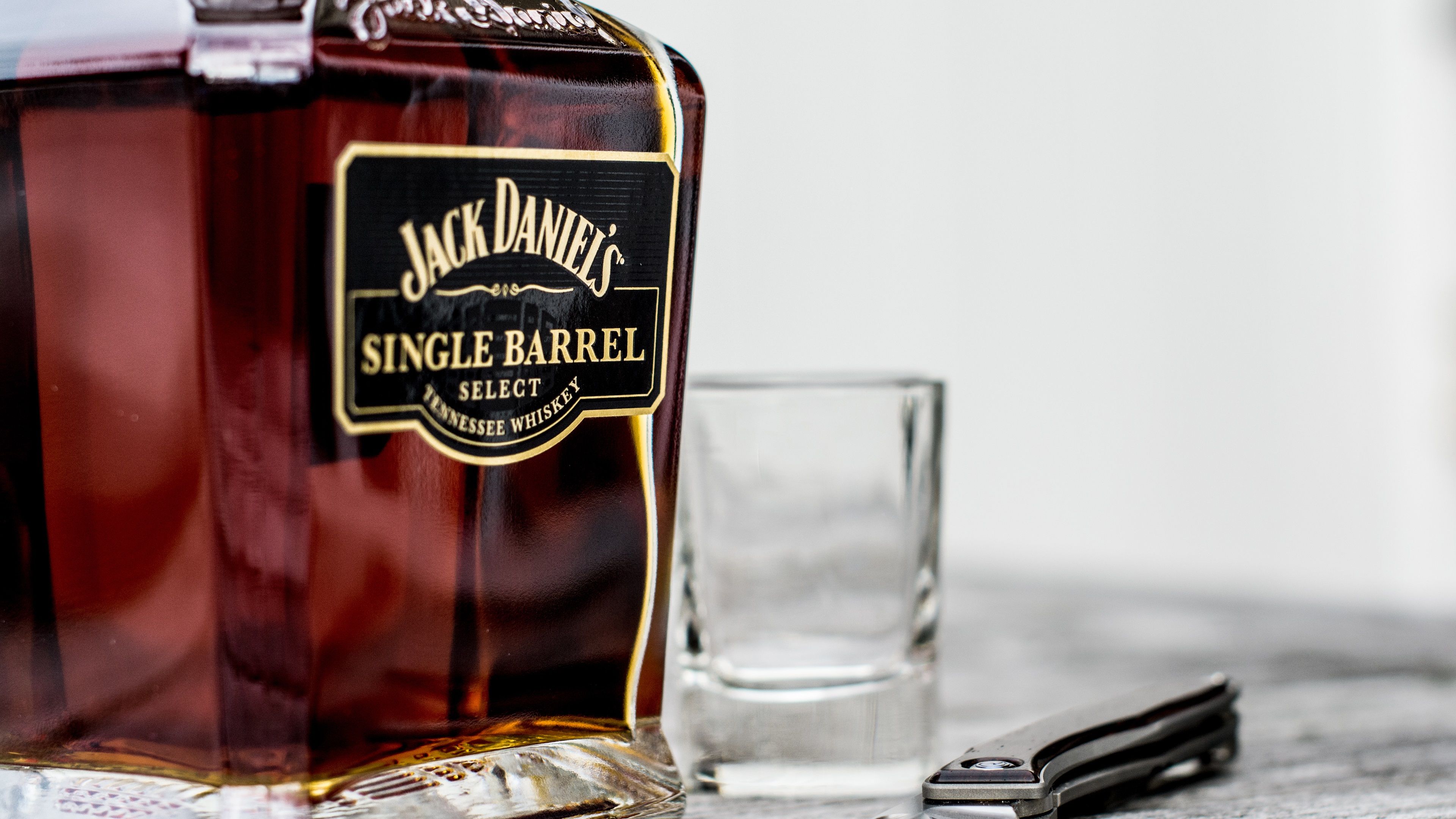 Wallpaper Whiskey, cup, knife 3840x2160 UHD 4K Picture, Image