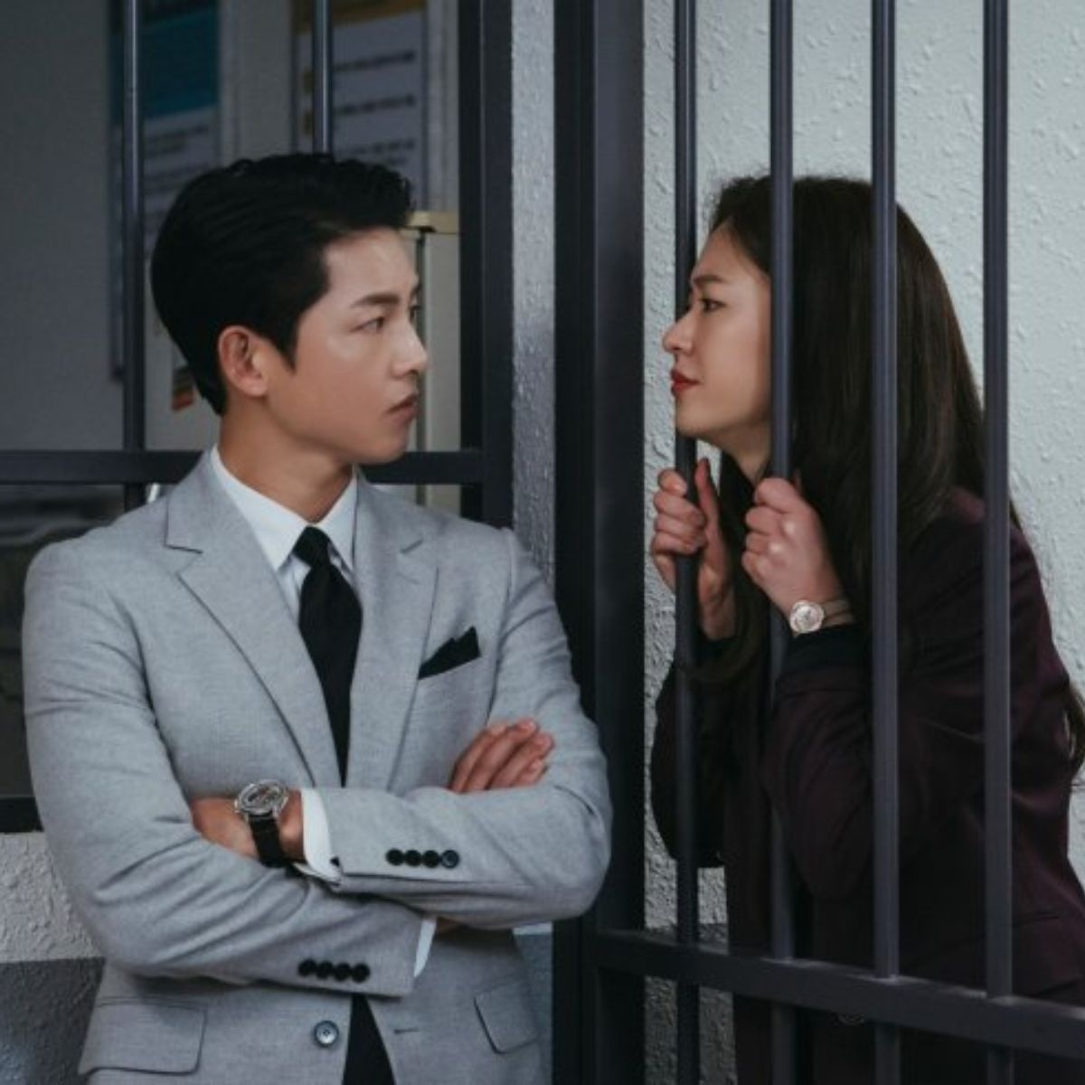 Eps 7 & 8 of Vincenzo preface a budding romance between Song Joong Ki & Jeon Yeo Bin as they grow closer