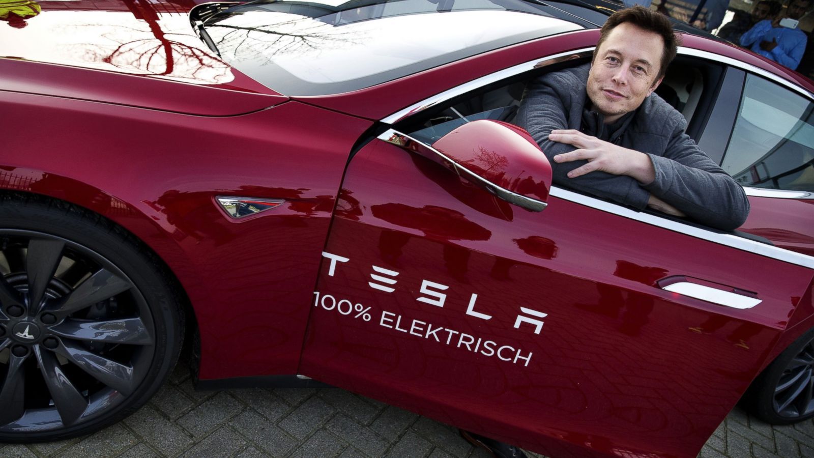 What Does Billionaire Elon Musk Have to Gain From Giving Away Tesla's Patents?