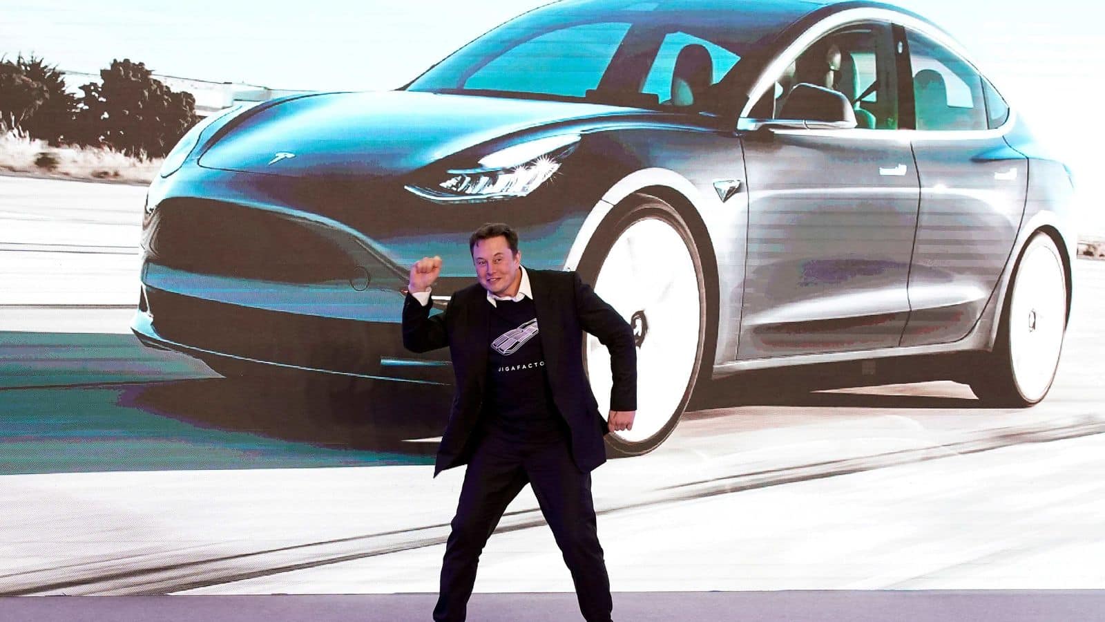 Elon Musk's Tesla faces bumpier ride breaking into India after China success