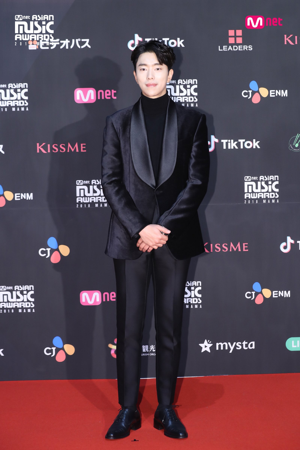 Yoon Hyun Min Wallpaper ideas. holo, actors, kdrama