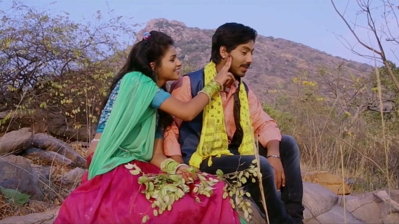 Le Chal Nadiya Ke Par Movie: Showtimes, Review, Songs, Trailer, Posters, News & Videos