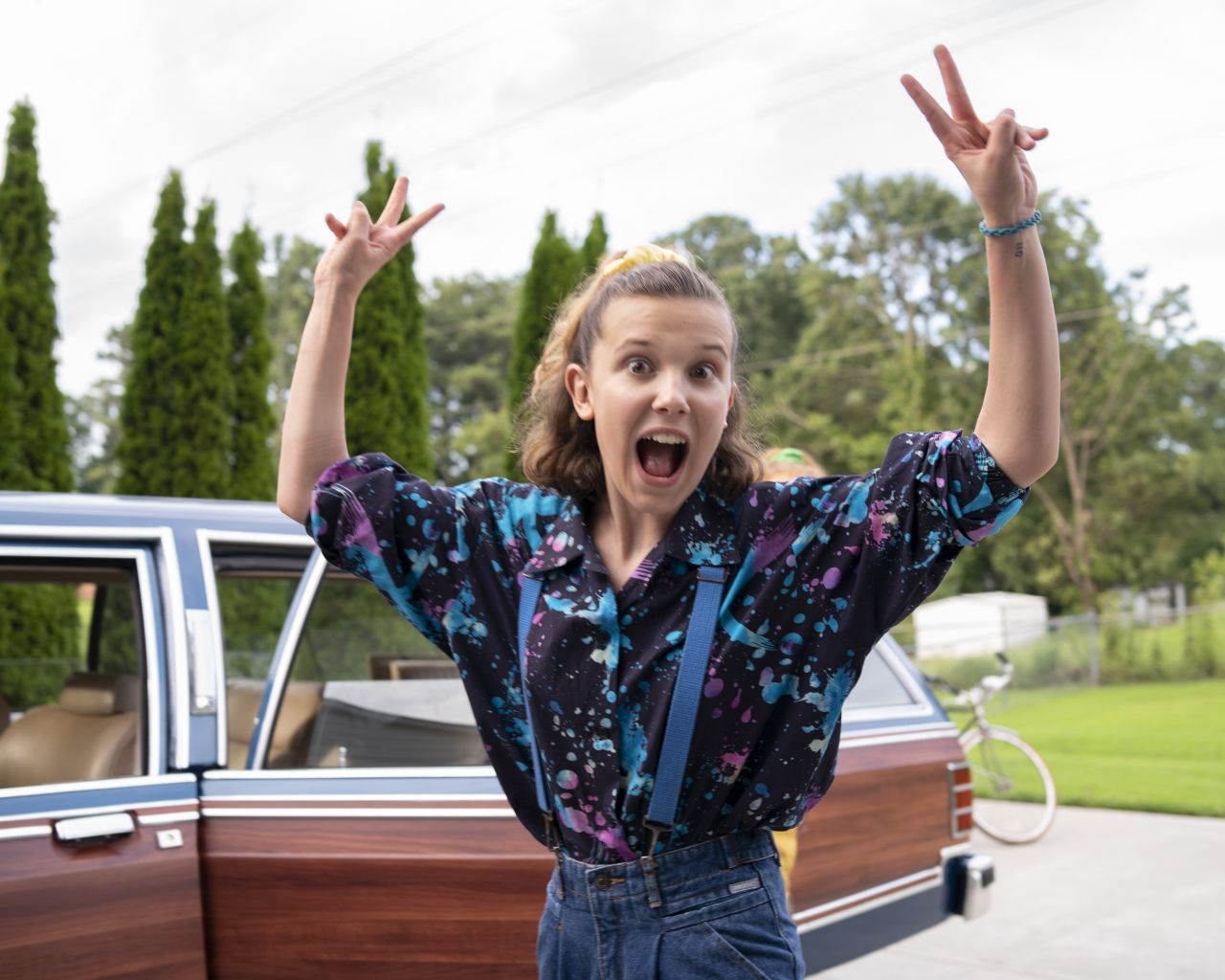 Stranger Things 3: Friends Don't Lie In Behind The Scenes Photo