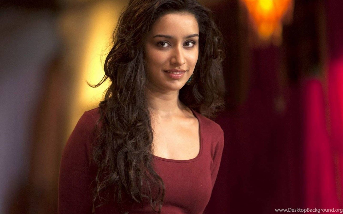Shraddha Kapoor Beautiful HD Wallpaper And Image Desktop Background