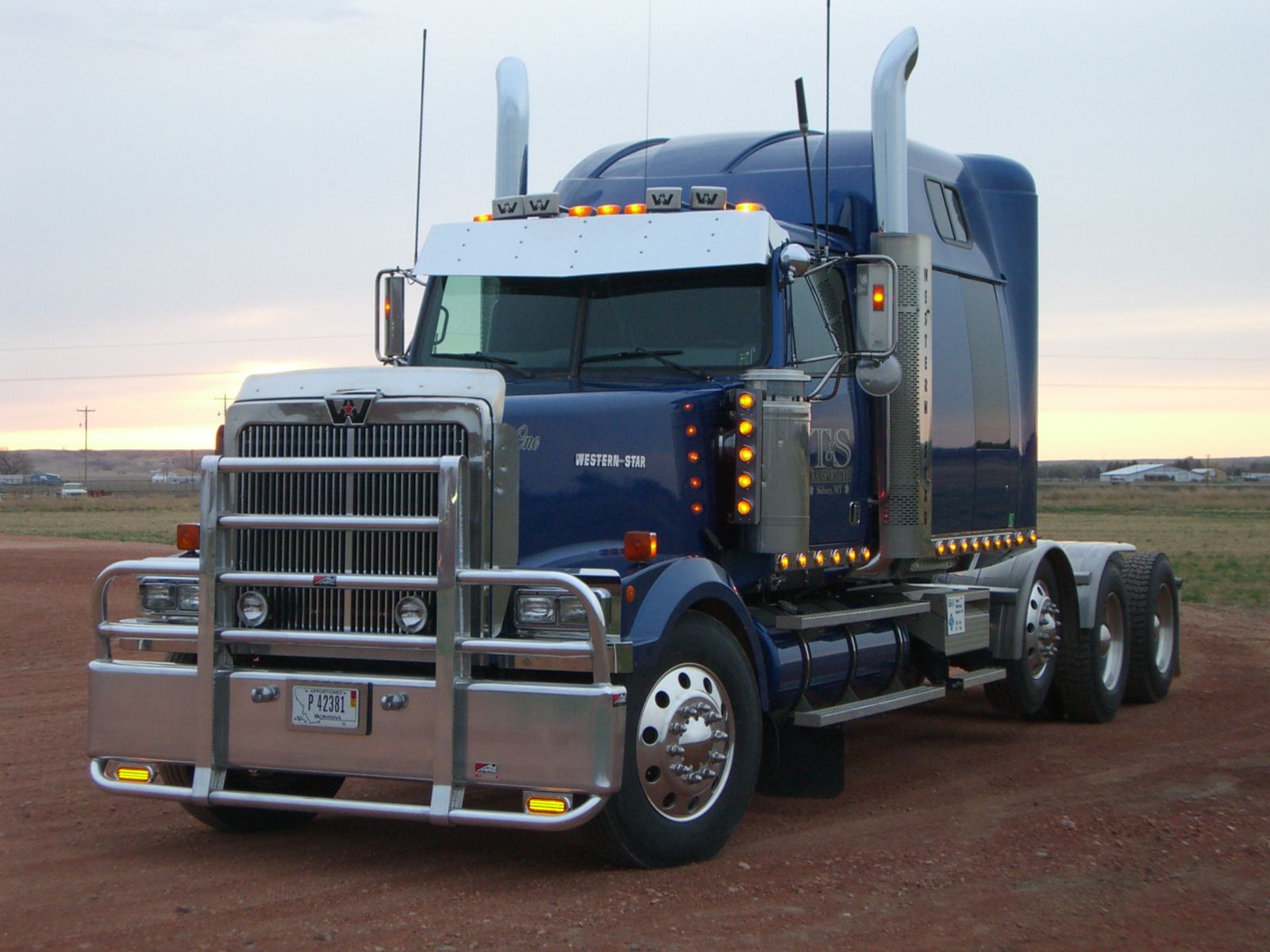 SEMI truck tractor trailer transport big rig transportation lorry vehicle wallpaperx1200