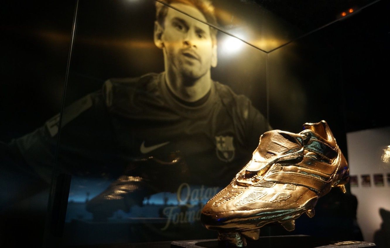 Wallpaper exposure, football, player, Lionel Messi, Golden boot, the Museum of FC Barcelona, European Golden Shoe, award to the best scorer, FC Barcelona Museu image for desktop, section спорт