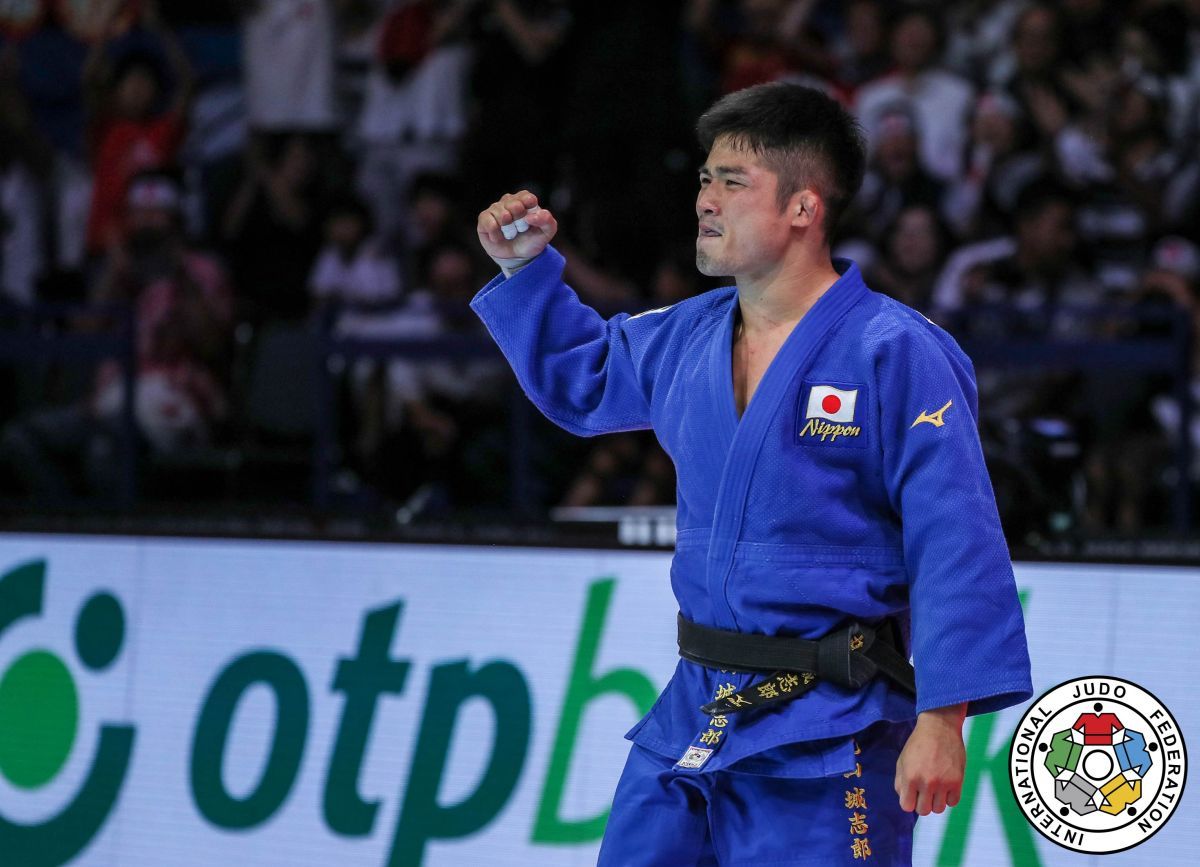 JudoInside Maruyama takes the lead with World gold U66kg