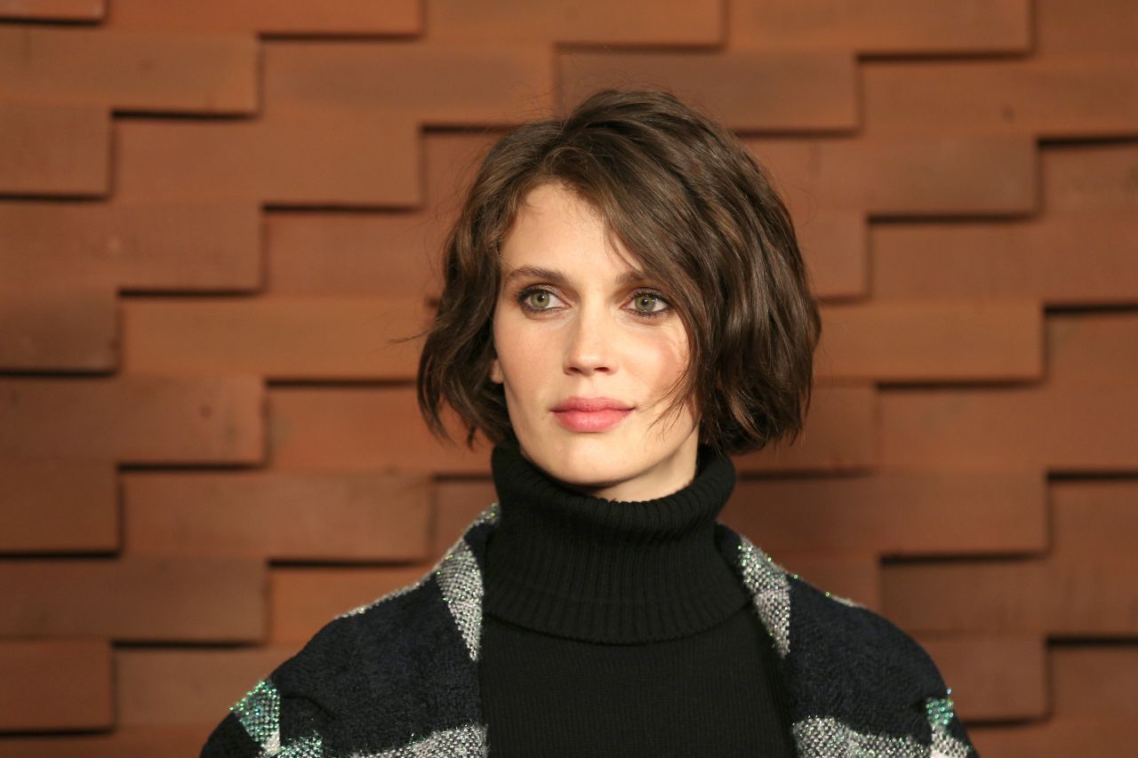 Marine Vacth Trombinoscope Collection Des Metiers D'Art 2017 18 Photo Call • CelebMafia