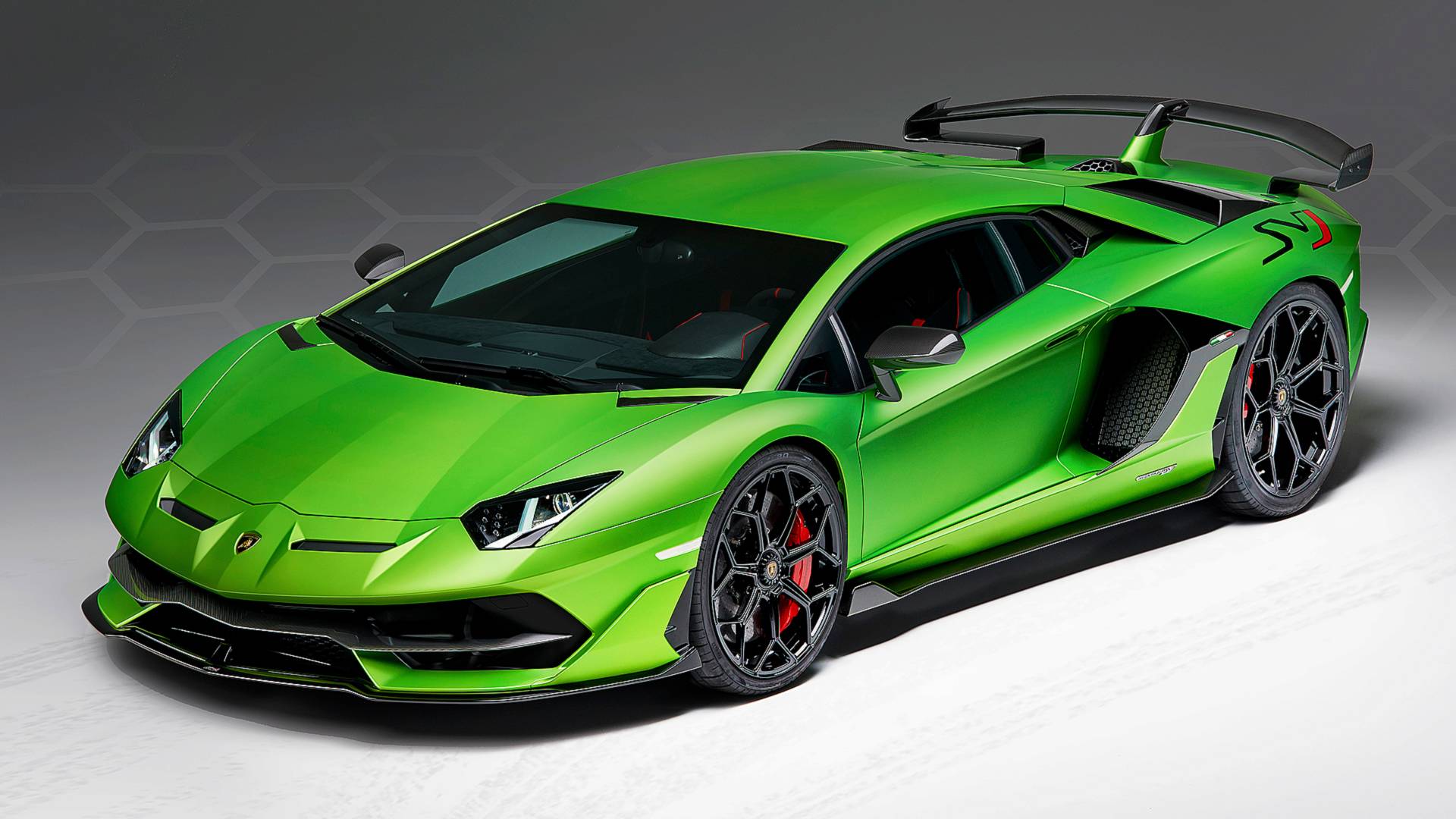 Lamborghini Aventador SV Coupé News and Reviews. Motor1.com UK