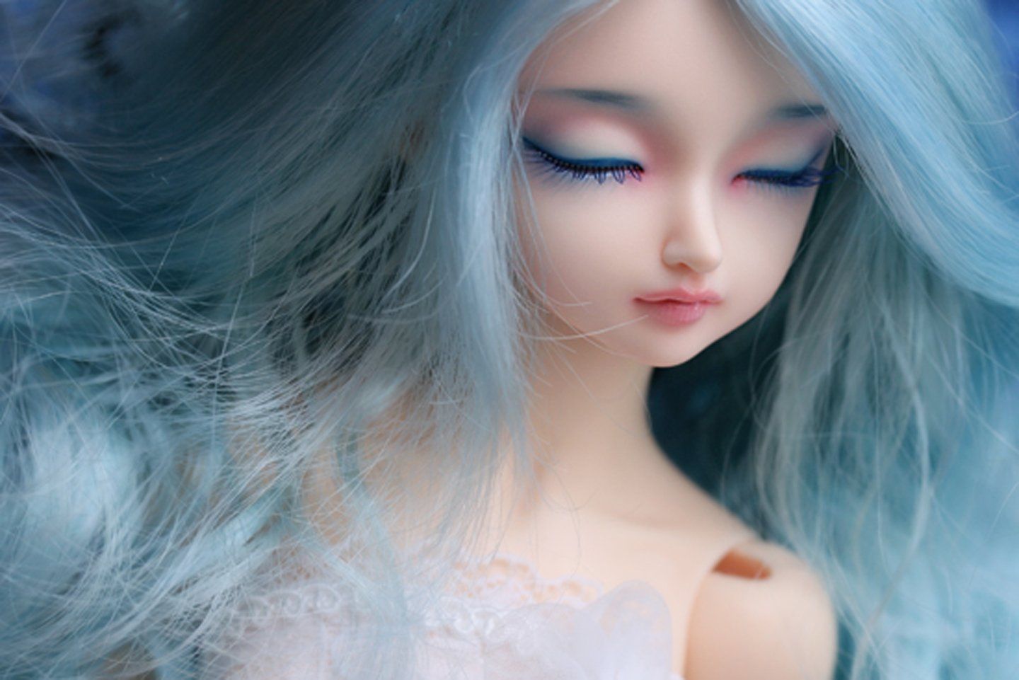 Doll toys long hair girl beauty sleep cute blue wallpaperx961