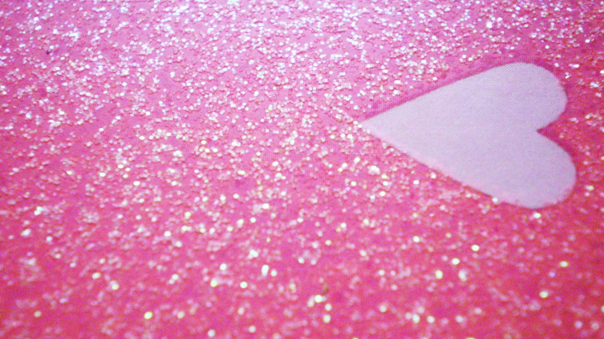 Free download 130588d1359526081 glitter heart glitter heart wallpaper photo 1024x768 [2048x1536] for your Desktop, Mobile & Tablet. Explore Glitter Computer Wallpaper. HD Glitter Wallpaper, Cute Glitter Wallpaper, Glitter Wallpaper for Desktop
