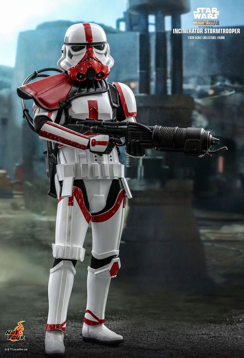 Star Wars Trooper & Red Helmet