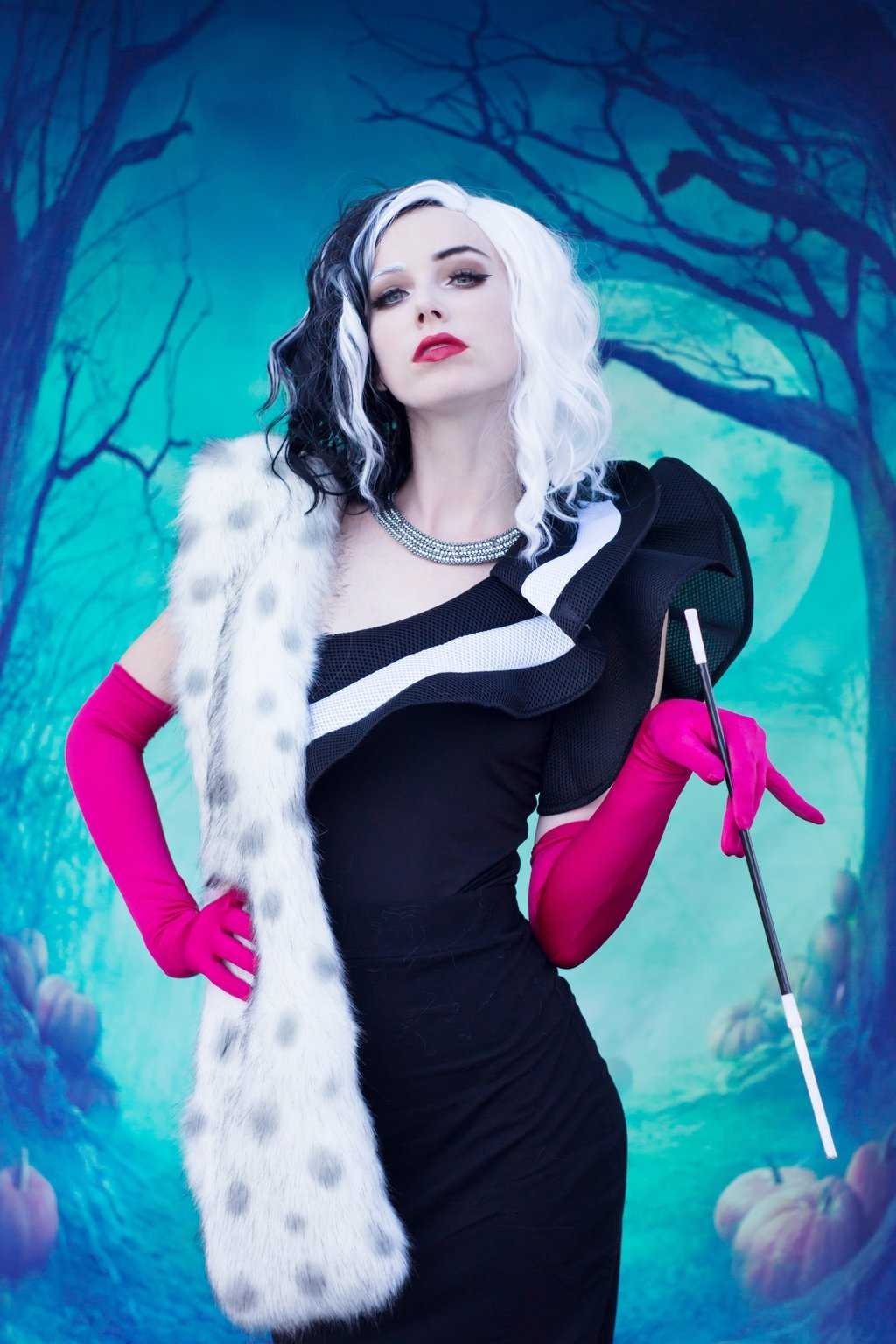 Cruella Wallpaper