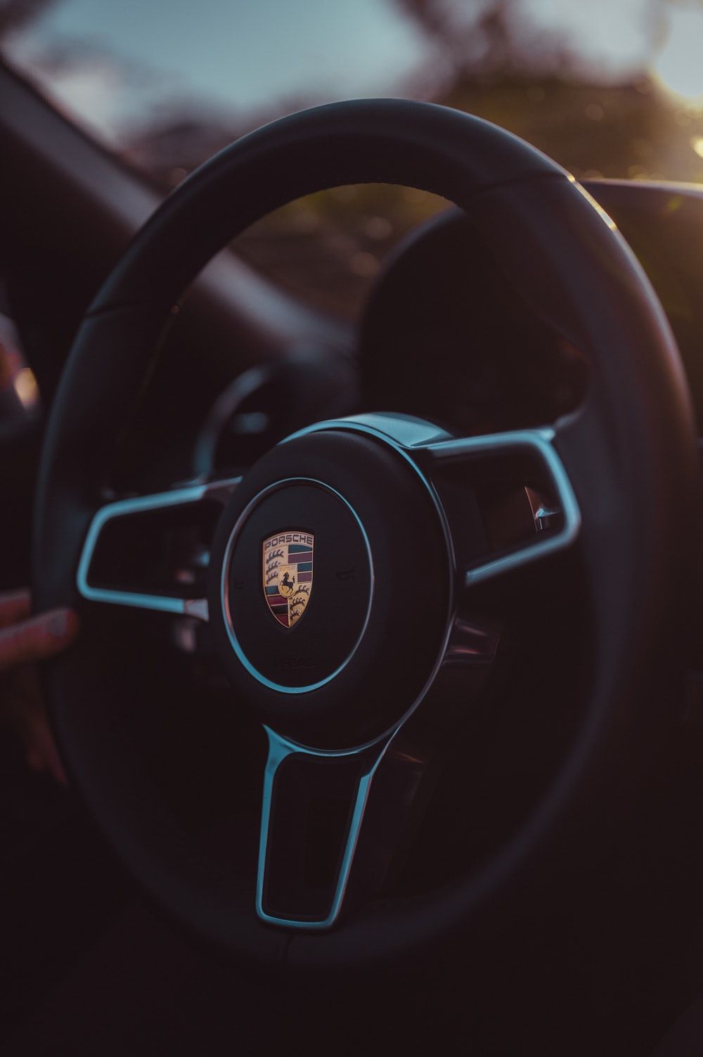 30,000+ Mercedes Steering Wheel Pictures | Download Free Images on Unsplash