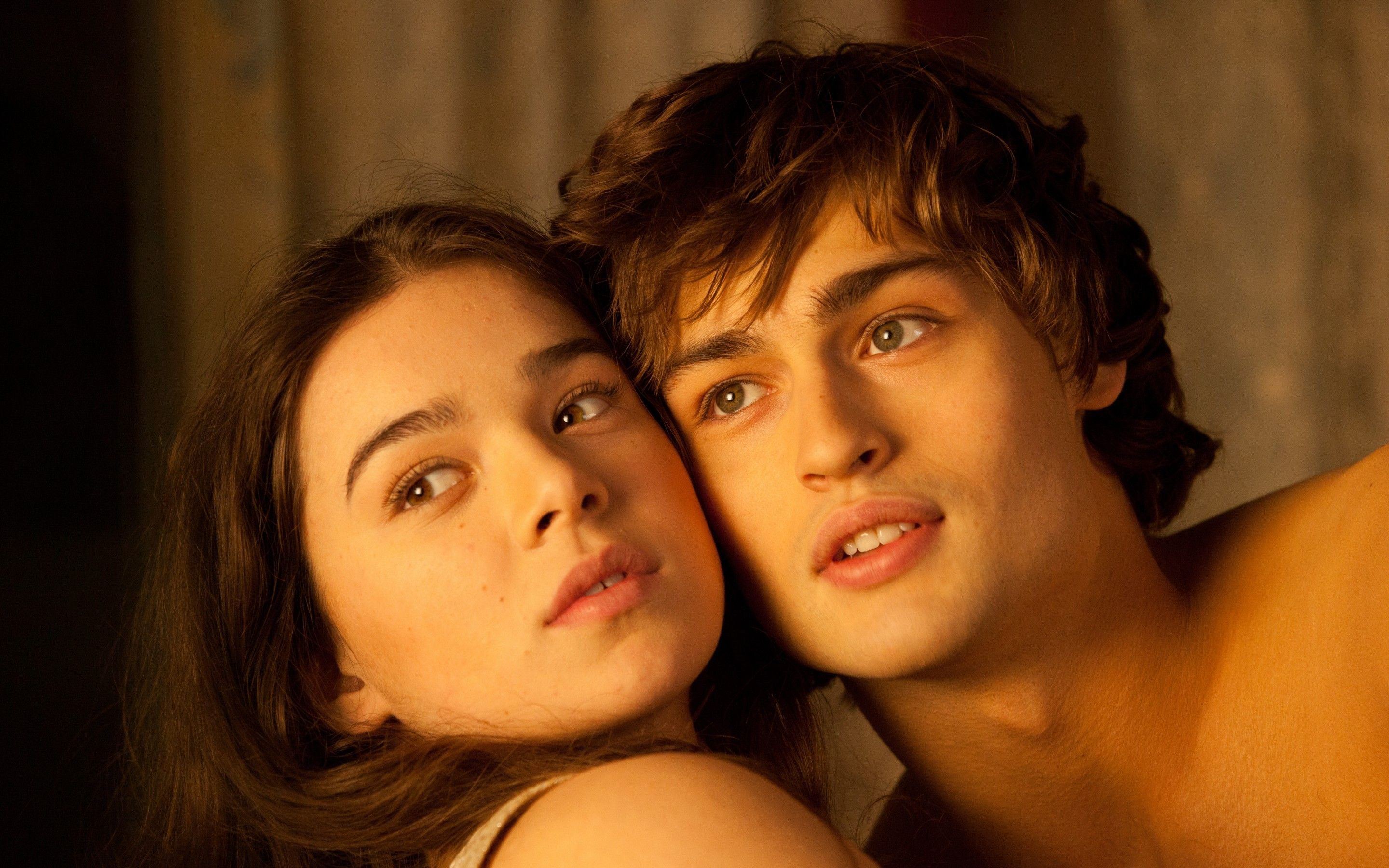 Romeo and Juliet, Douglas Booth, Hailee Steinfeld Wallpaper & Background Image