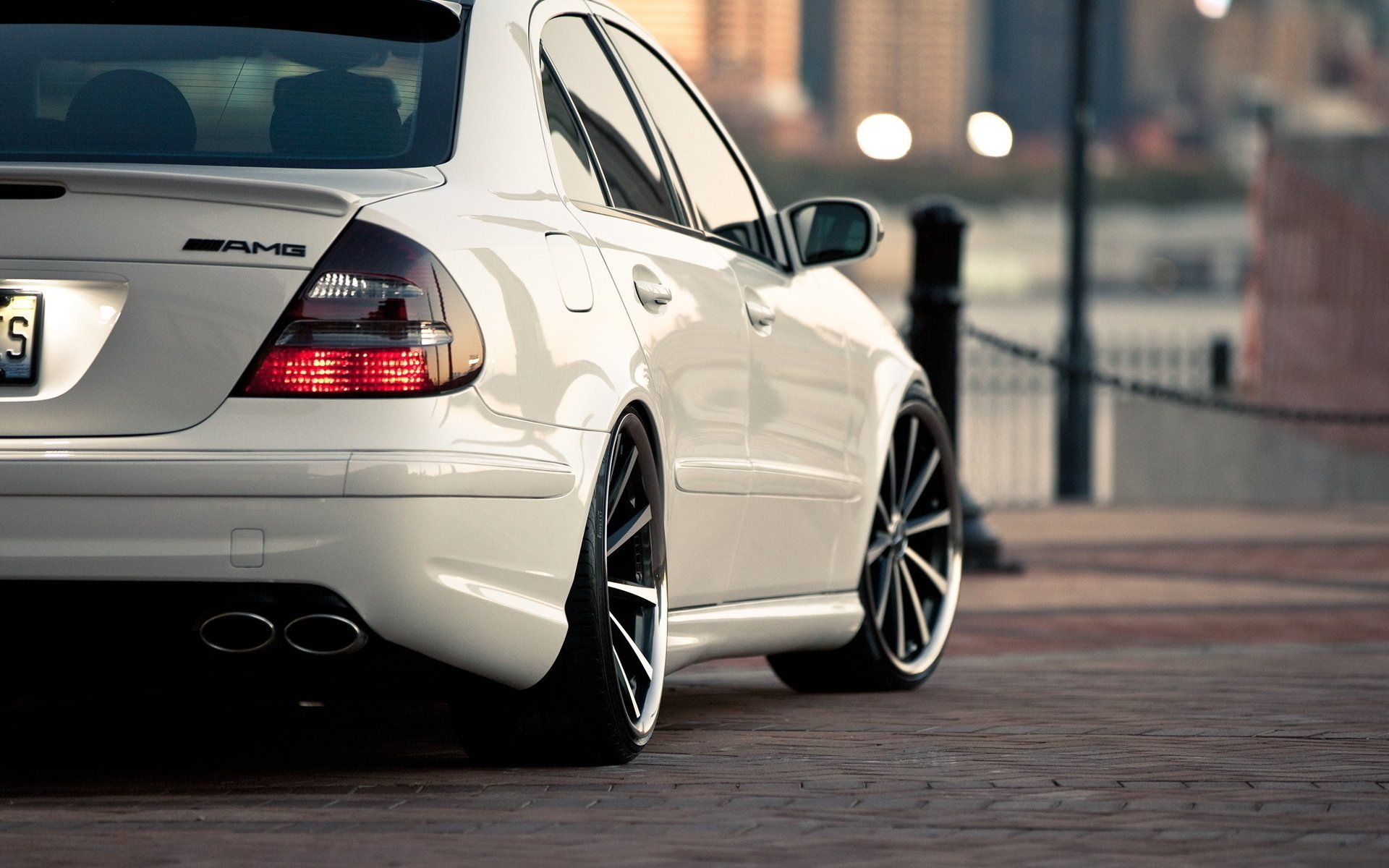 Mercedes Benz E Class HD Wallpaper And Background Image