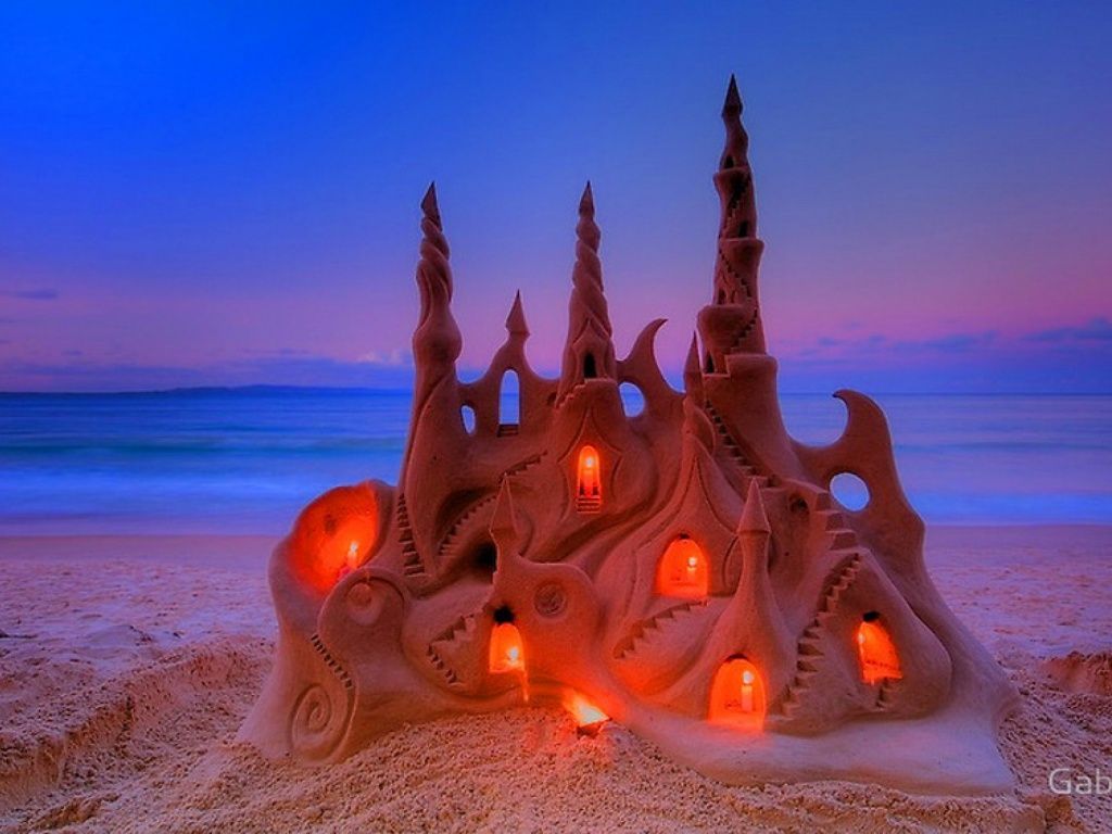 Sand Castle Three. Sandskulpturen, Sandburg, Kreative kunst