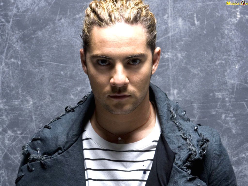 Who is David Bisbal dating? David Bisbal girlfriend, wife