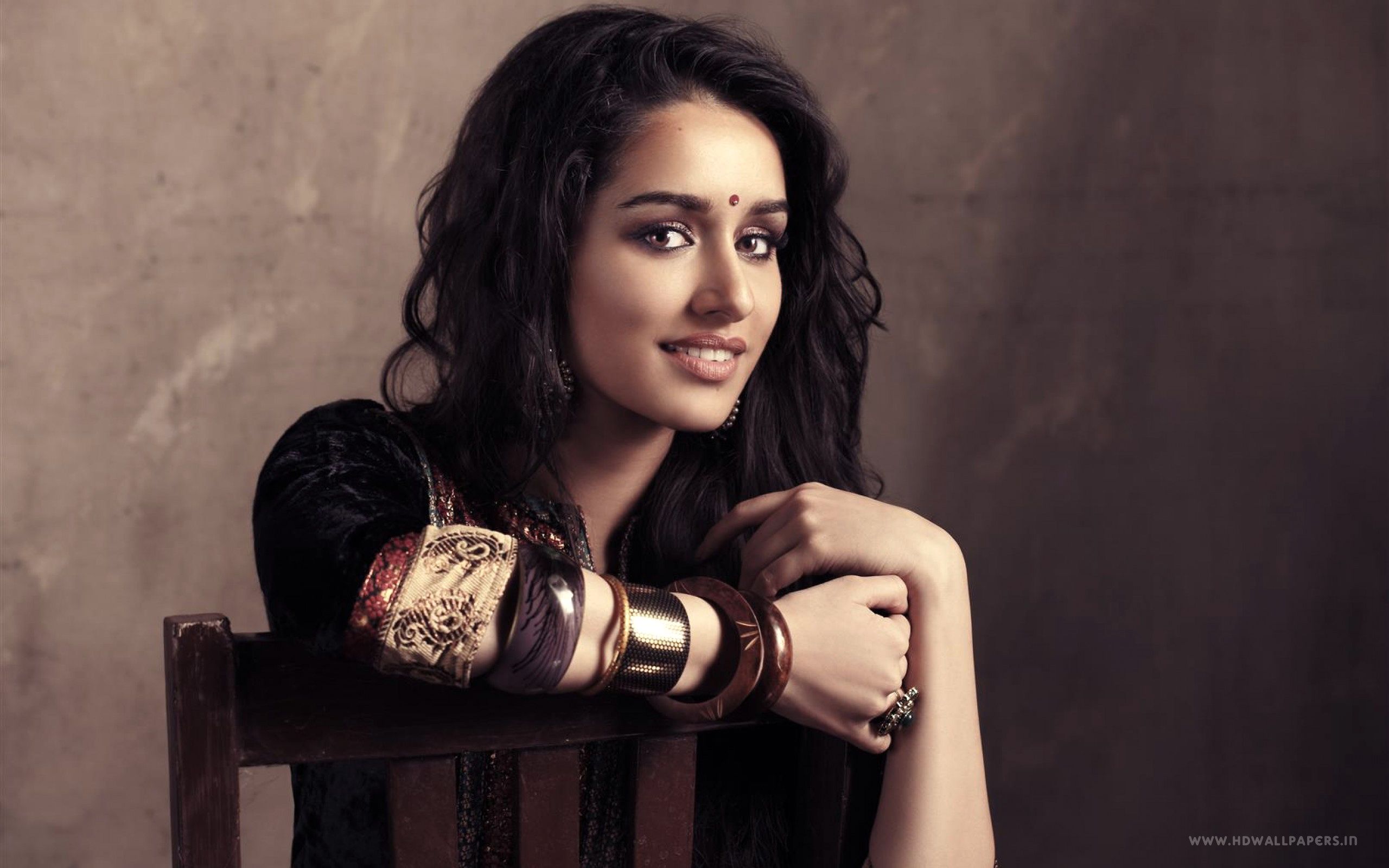 Bollywood Actress Shraddha Kapoor Wallpaper Wallpaper 103705