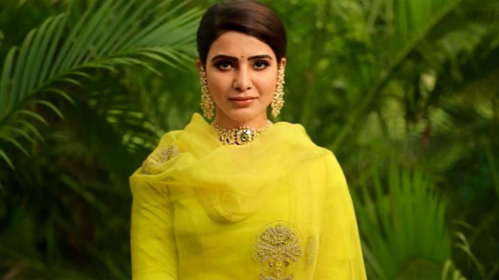 Samantha Akkineni wore her yellow kurta with a blue dupatta at Rana Daggubati's engagement bash