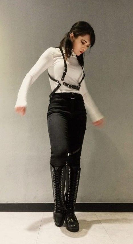 Alex Christine wallpaper. Alexa, Fashion, Outfits