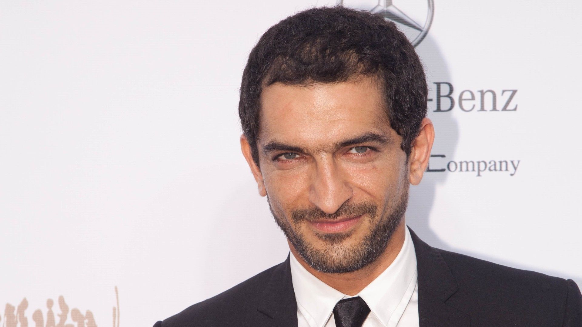 Egyptian actor Amr Waked had coronavirus but is now 'cured'