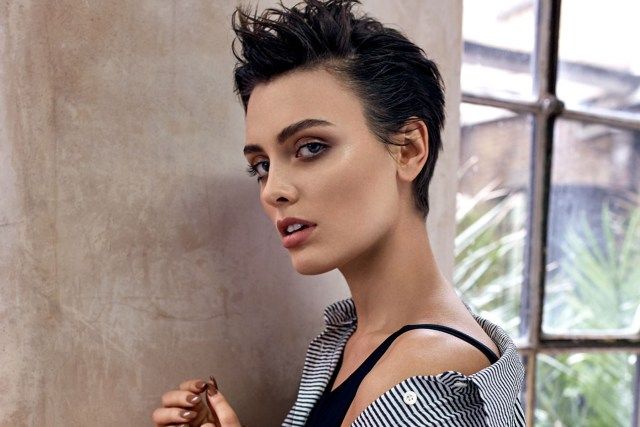 Hot Picture Wallis Day